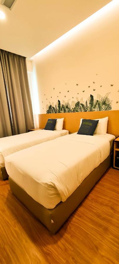 Qlio Hotel Кота-Кинабалу Экстерьер фото